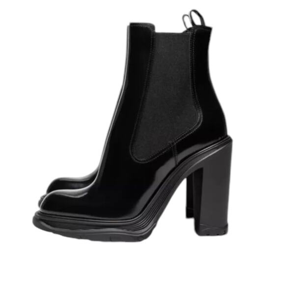 Alexander McQueen Tread Heeled Patent Leather Chelsea Boot NEW EU 36.5 US 6.5 - Picture 3 of 14